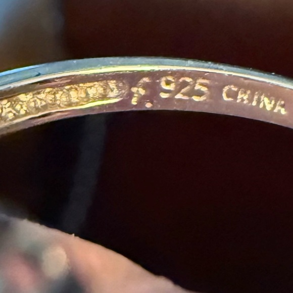 Sterling Silver and Blue Teardrop Ring - Picture 3 of 8